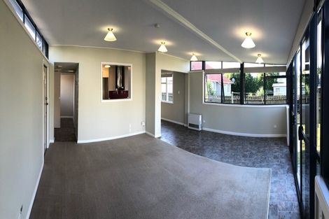 Photo of property in 8 Arimu Road, Papakura, 2110