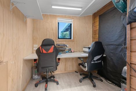 Photo of property in 113 Vipond Road, Stanmore Bay, Whangaparaoa, 0932