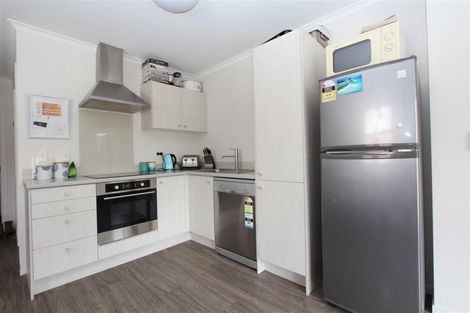 Photo of property in 10 Chiefs Court, Hamilton East, Hamilton, 3216