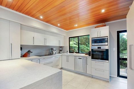 Photo of property in 22 Waima Crescent, Titirangi, Auckland, 0604