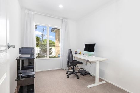 Photo of property in 1 Harry Shaw Way, Raumati South, Paraparaumu, 5032