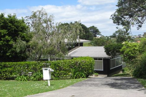Photo of property in 12 The Crescent, Tindalls Beach, Whangaparaoa, 0930