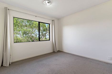 Photo of property in 899a East Coast Road, Northcross, Auckland, 0632