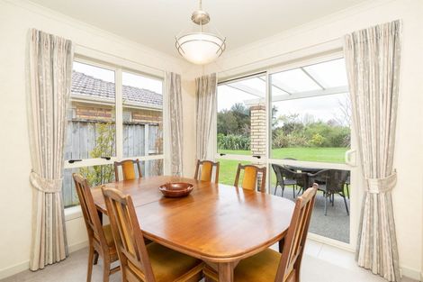 Photo of property in 39 Sovereign Isle Lane, Rototuna, Hamilton, 3210