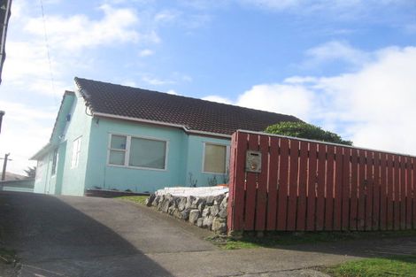 Photo of property in 5 Mexted Crescent, Ranui, Porirua, 5024