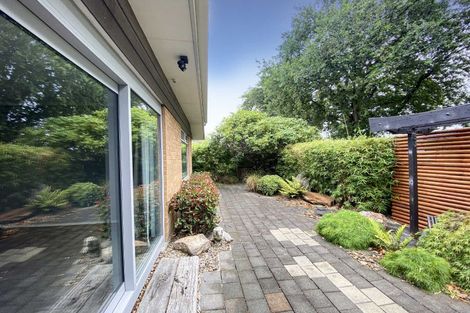 Photo of property in 2/66 Middlepark Road, Sockburn, Christchurch, 8042