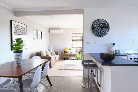 Photo of property in 42 Elliston Crescent, Stanmore Bay, Whangaparaoa, 0932