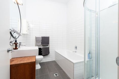 Photo of property in 2/123 The Parade, Island Bay, Wellington, 6023