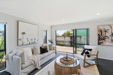 Photo of property in 5 Ella Place, Papamoa Beach, Papamoa, 3118