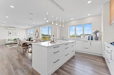 Photo of property in 25 Para Close, Fairview Heights, Auckland, 0632