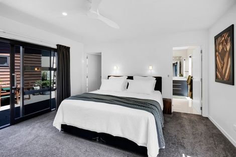 Photo of property in 15 Links Drive, Waiwhakaiho, New Plymouth, 4312