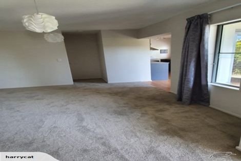 Photo of property in 70a Seaview Road, Castor Bay, Auckland, 0620