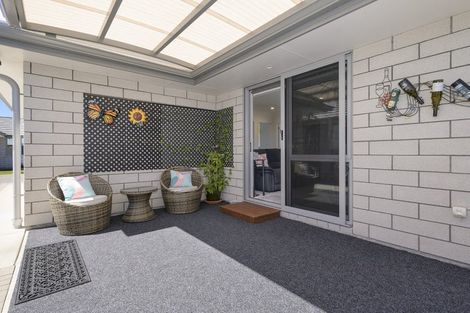 Photo of property in 32 Arrow Close, Papamoa, 3118