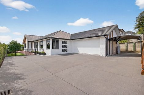 Photo of property in 100 Condor Drive, Pyes Pa, Tauranga, 3112