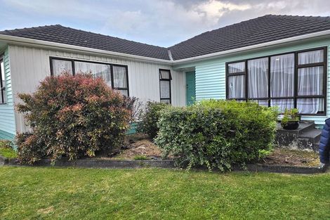 Photo of property in 27 Wainuiomata Road, Wainuiomata, Lower Hutt, 5014