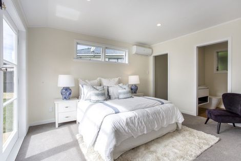 Photo of property in 54 St Leonards Road, Kelston, Auckland, 0602