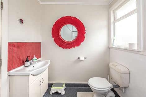 Photo of property in 12 Hadfield Crescent, College Estate, Whanganui, 4500