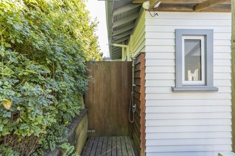 Photo of property in 47 Gaine Street, New Plymouth, 4310