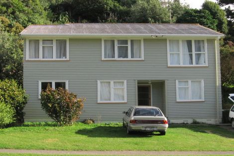 Photo of property in 201 Sievers Grove, Cannons Creek, Porirua, 5024