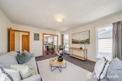 Photo of property in 90 Thomas Street, Stokes Valley, Lower Hutt, 5019