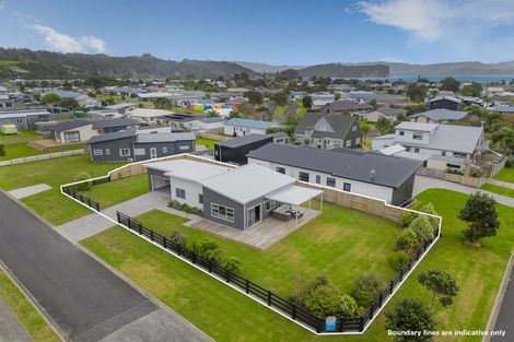 Photo of property in 49 Longreach Drive, Cooks Beach, Whitianga, 3591