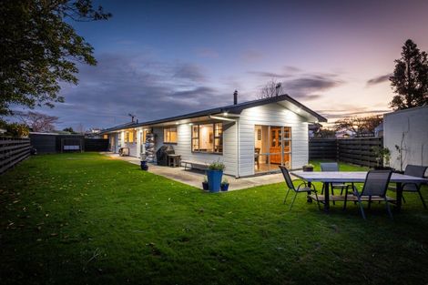 Photo of property in 17 Anaru Place, Awapuni, Palmerston North, 4412