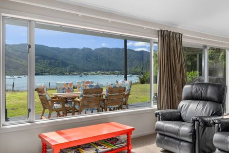 Photo of property in 1755 Queen Charlotte Drive, Linkwater, Picton, 7281