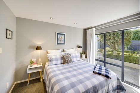 Photo of property in 11 Woodford Heights, Havelock North, 4130