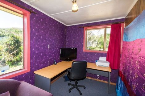 Photo of property in 92 Tremewan Street, Tawa, Wellington, 5028