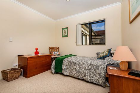 Photo of property in 15 Westglen Place, Ranui, Auckland, 0612