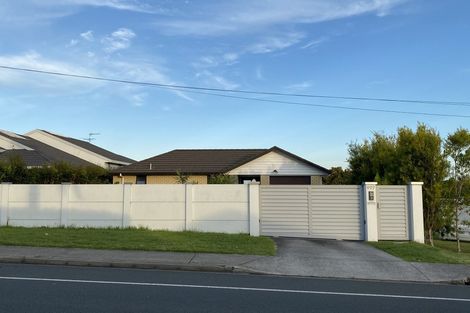 Photo of property in 997 Whangaparaoa Road, Tindalls Beach, Whangaparaoa, 0930