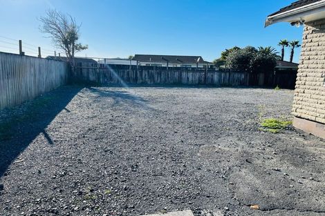 Photo of property in 422 Roscommon Road, Clendon Park, Auckland, 2103