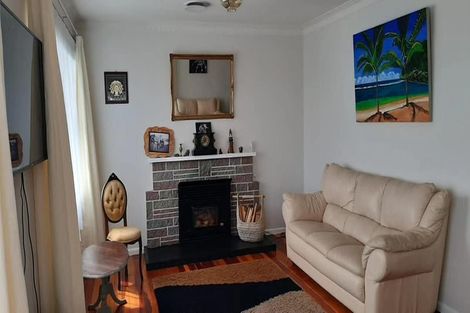 Photo of property in 16 Carole Crescent, Pakuranga, Auckland, 2010