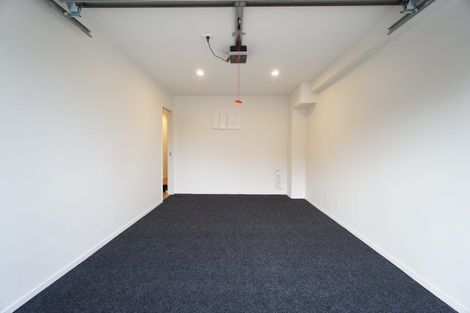 Photo of property in 3/26 Buscomb Avenue, Henderson, Auckland, 0610