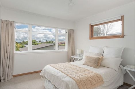 Photo of property in 2/74 Rokino Road, Hilltop, Taupo, 3330