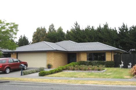 Photo of property in 15 Amoka Crescent, Parklands, Christchurch, 8083