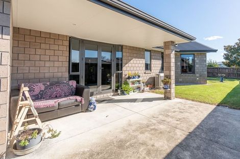 Photo of property in 15 Cole Thomas Place, Huntington, Hamilton, 3210