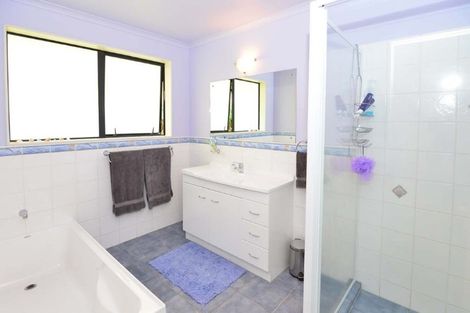 Photo of property in 10 Careen Grove, Gulf Harbour, Whangaparaoa, 0930