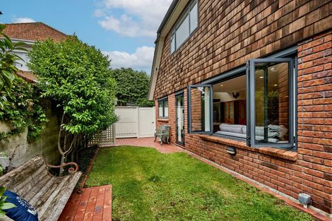 Photo of property in 7 Massey Avenue, Woburn, Lower Hutt, 5010