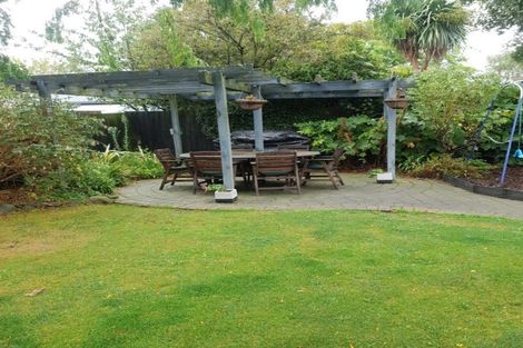 Photo of property in 17 Coates Place, Rangiora, 7400