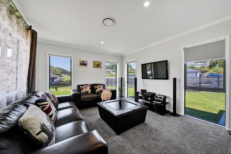 Photo of property in 23 Garrett Drive, Whalers Gate, New Plymouth, 4310