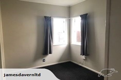 Photo of property in 112 Tirimoana Road, Te Atatu South, Auckland, 0602