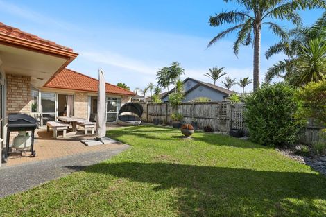 Photo of property in 32 Highfields Terrace, Henderson, Auckland, 0612