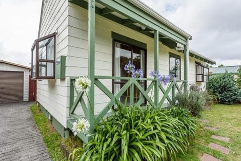 Photo of property in 77 Arawhata Road, Paraparaumu, 5032