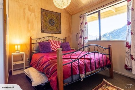 Photo of property in 26 Mackinnon Terrace, Sunshine Bay, Queenstown, 9300