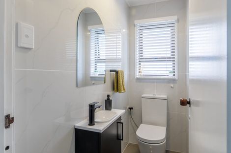 Photo of property in 3 Limbrick Street, Waipawa, 4210