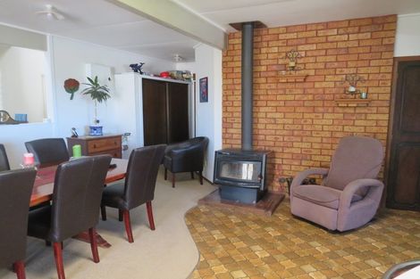 Photo of property in 127 Matakohe East Road, Matakohe, 0593