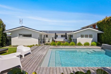 Photo of property in 46 Luton Avenue, Sunnyhills, Auckland, 2010