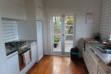 Photo of property in 16 Grosvenor Terrace, Thorndon, Wellington, 6011