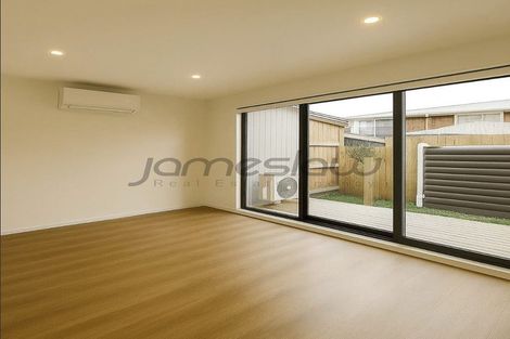 Photo of property in 4/7 Chevis Place, Pakuranga, Auckland, 2010